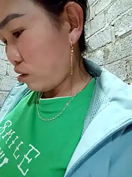 Snapshot of jienrrr chatting on October 27, 1:39 pm jienrrr online show from October 27, 1:39 pm