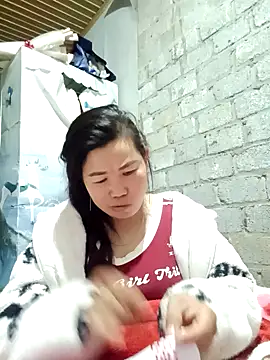 Snapshot of jienrrr chatting on October 15, 1:41 am jienrrr online show from October 15, 1:41 am