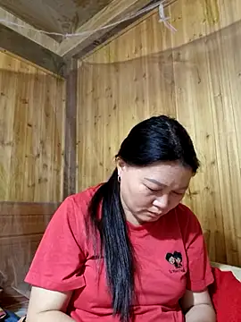 yoowwmr online show from November 1, 1:48 pm