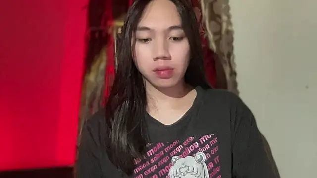 Snapshot of kat_mire chatting on October 15, 5:37 pm kat mire online show from October 15, 5:37 pm