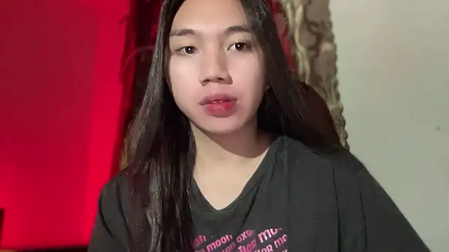 Snapshot of kat_mire chatting on October 21, 5:50 pm kat mire online show from October 21, 5:50 pm