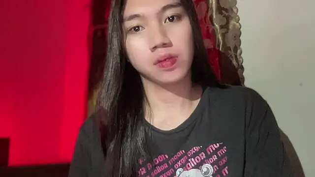 Snapshot of kat_mire chatting on October 13, 5:37 pm kat mire online show from October 13, 5:37 pm