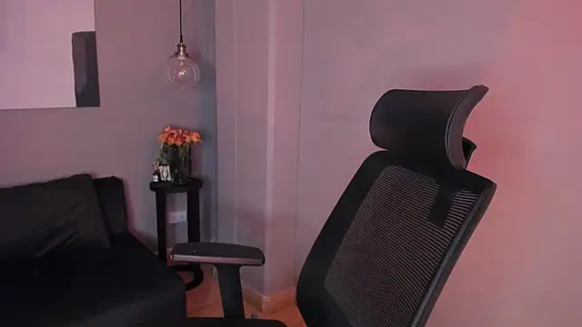 Snapshot of emily_mars1 chatting on October 2, 8:36 pm emily mars1 online show from October 2, 8:36 pm