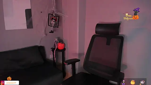 Snapshot of emily_mars1 chatting on October 14, 6:10 pm emily mars1 online show from October 14, 6:10 pm