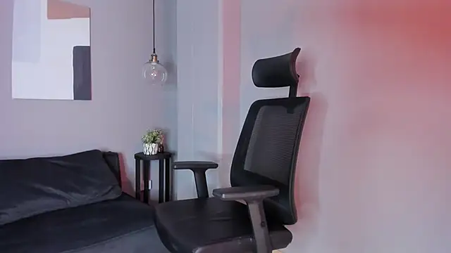 Snapshot of emily_mars1 chatting on September 25, 1:04 am emily mars1 online show from September 25, 1:04 am