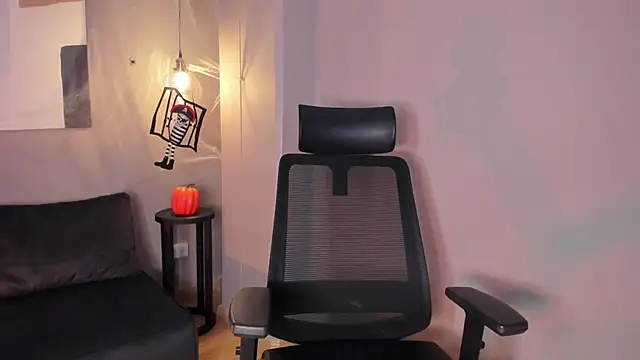 Snapshot of emily_mars1 chatting on October 8, 8:02 pm emily mars1 online show from October 8, 8:02 pm