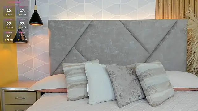 Snapshot of Jade_Whisper chatting on October 9, 1:54 am Jade Whisper online show from October 9, 1:54 am