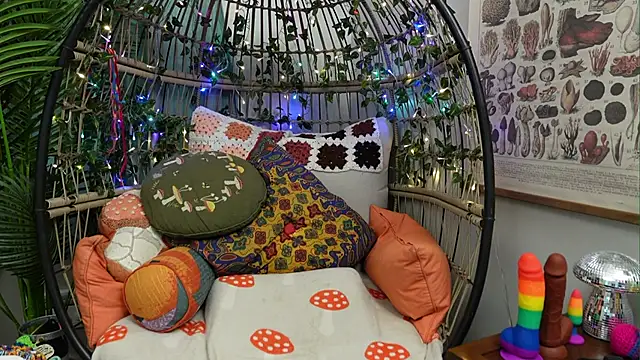 Snapshot of bendingofwillow chatting on September 17, 2:26 pm bendingofwillow online show from September 17, 2:26 pm