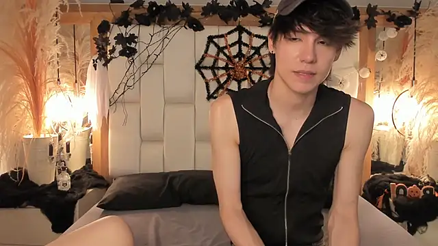 Snapshot of Daphne_And_Roger chatting on October 29, 2:53 pm Daphne And Roger online show from October 29, 2:53 pm