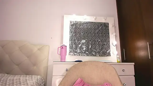 lina quinn online show from July 2, 3:23 am
