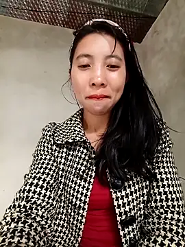 Snapshot of emaame68 chatting on October 21, 12:58 am emaame68 online show from October 21, 12:58 am