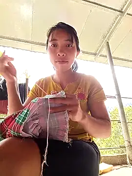 Snapshot of emaame68 chatting on September 24, 2:21 am emaame68 online show from September 24, 2:21 am