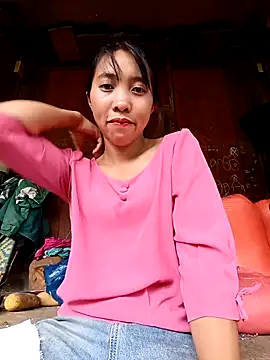 Snapshot of emaame68 chatting on September 28, 5:58 am emaame68 online show from September 28, 5:58 am