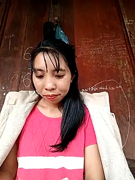 Snapshot of emaame68 chatting on October 7, 6:29 am emaame68 online show from October 7, 6:29 am