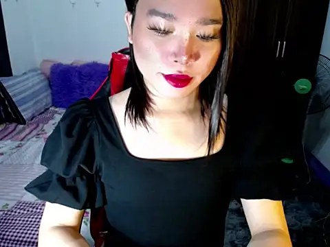 Urassiansweetcummer online show from September 27, 3:25 am