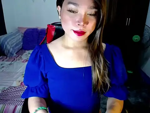 Urassiansweetcummer online show from October 5, 2:27 am