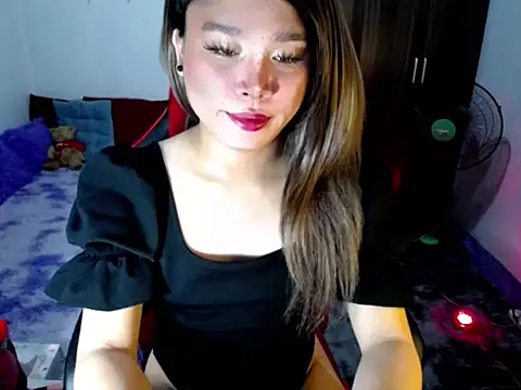 Urassiansweetcummer online show from March 16, 2:14 am