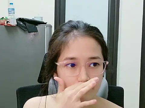 Shulee21 online show from October 17, 3:21 am