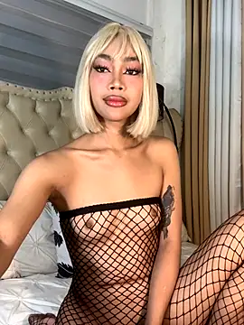 Snapshot of Innocent_yanixx69 chatting on October 2, 9:53 pm Innocent yanixx69 online show from October 2, 9:53 pm