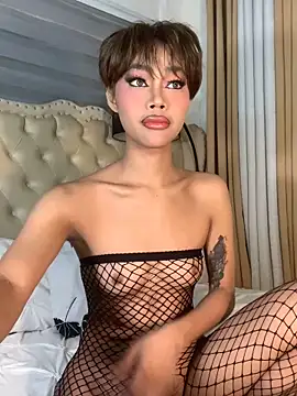 Snapshot of Innocent_yanixx69 chatting on October 6, 10:21 am Innocent yanixx69 online show from October 6, 10:21 am