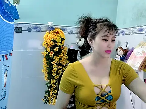 Snapshot of emgaixinhngoan chatting on September 30, 12:38 am emgaixinhngoan online show from September 30, 12:38 am