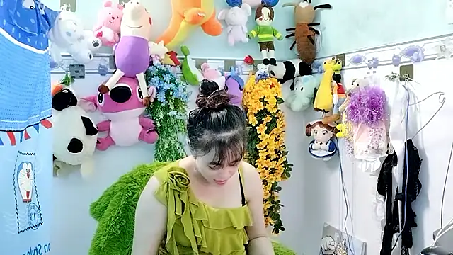 Snapshot of emgaixinhngoan chatting on October 21, 9:46 am emgaixinhngoan online show from October 21, 9:46 am