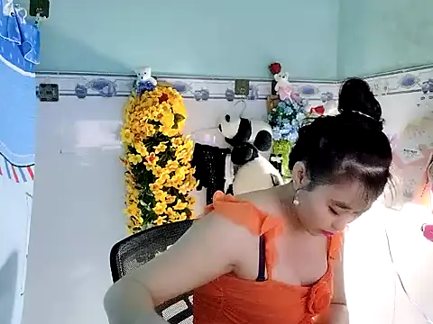 Snapshot of emgaixinhngoan chatting on October 5, 3:00 am emgaixinhngoan online show from October 5, 3:00 am