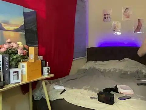 Snapshot of CassieXMarga chatting on October 14, 5:43 am CassieXMarga online show from October 14, 5:43 am