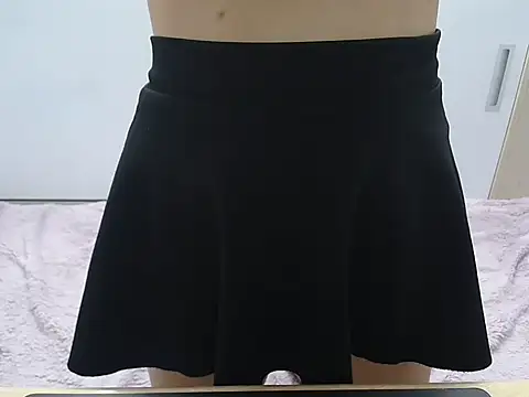 Snapshot of Amiee_Showhottie chatting on October 15, 1:30 am Amiee Showhottie online show from October 15, 1:30 am