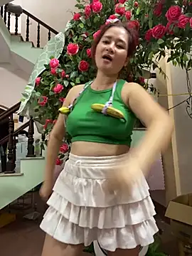 Snapshot of Bollozzy_89 chatting on September 30, 10:43 am Bollozzy 89 online show from September 30, 10:43 am