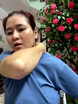 Snapshot of Bollozzy_89 chatting on September 29, 9:36 am Bollozzy 89 online show from September 29, 9:36 am