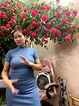 Snapshot of Bollozzy_89 chatting on October 2, 11:04 am Bollozzy 89 online show from October 2, 11:04 am