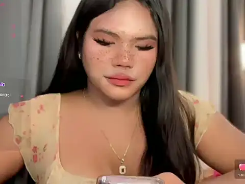 ursweet sofia online show from May 3, 7:39 pm