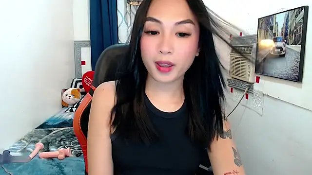 Snapshot of Goddess_Isabel chatting on September 17, 5:33 pm Goddess Isabel online show from September 17, 5:33 pm