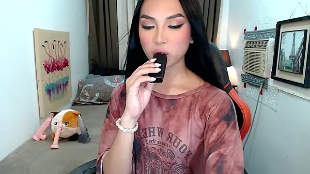 Snapshot of Goddess_Isabel chatting on October 8, 8:02 pm Goddess Isabel online show from October 8, 8:02 pm