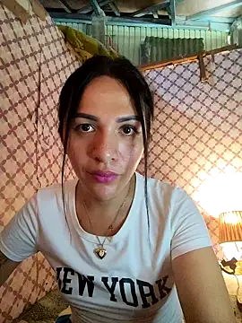 enoria1992 online show from June 10, 5:39 am