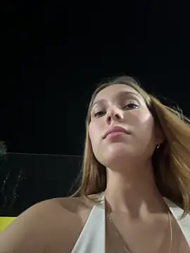 Nikii   online show from April 6, 12:10 am