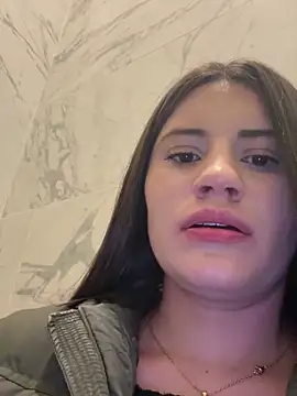 Isabella21  online show from December 3, 9:50 pm