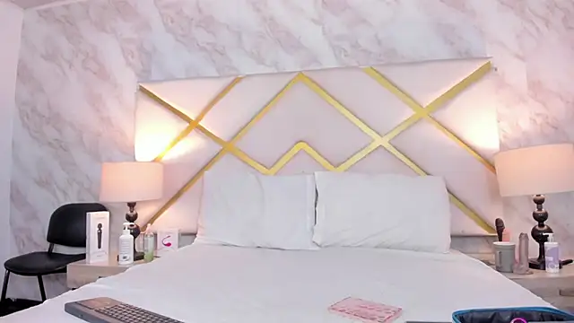 LorenBeiker- online show from January 16, 11:28 am