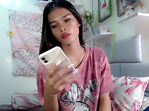 itsmekyrie online show from October 15, 3:53 am