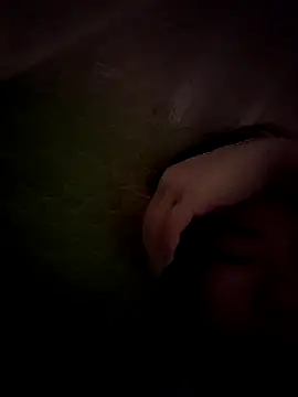 daisylouis online show from May 7, 6:39 am