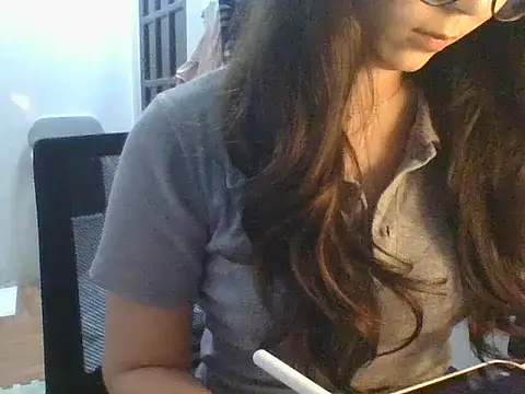 Snapshot of Linzly chatting on October 31, 2:57 am Linzly online show from October 31, 2:57 am