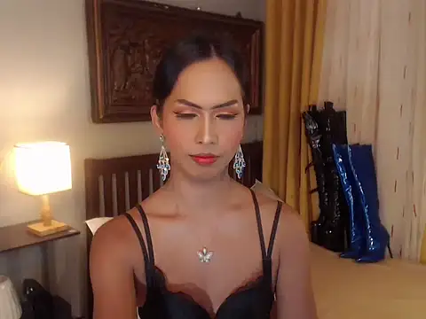 Snapshot of Nathalieheartt chatting on October 9, 3:21 am Nathalieheartt online show from October 9, 3:21 am