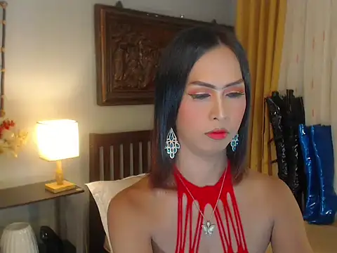 Snapshot of Nathalieheartt chatting on October 6, 1:44 am Nathalieheartt online show from October 6, 1:44 am