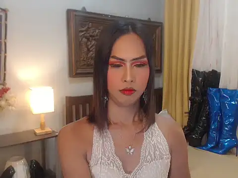 Nathalieheartt online show from November 11, 1:34 am