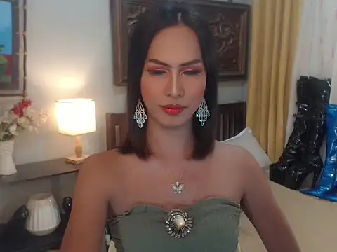 Nathalieheartt online show from November 16, 2:24 am