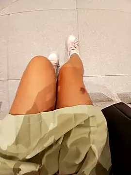 Snapshot of Ori-Lynk chatting on October 20, 7:55 am Ori-Lynk online show from October 20, 7:55 am