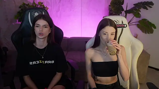 Selena Glow online show from March 25, 7:28 pm