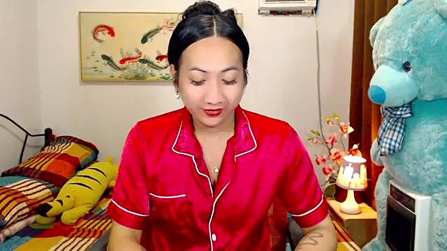 LovelyQueen69 online show from June 11, 4:15 pm