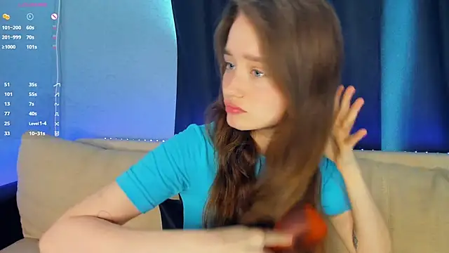lovelyalivia online show from May 27, 8:33 am